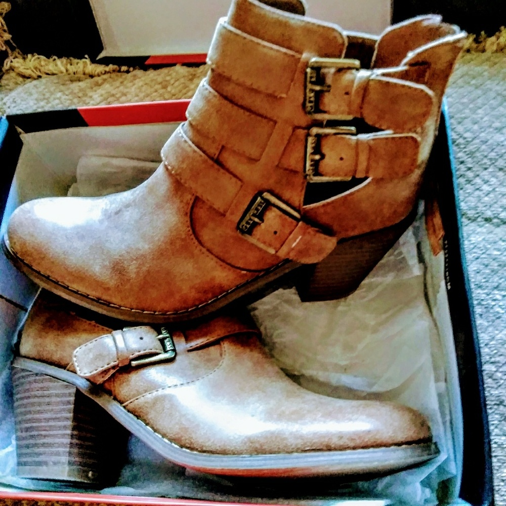 Guess Boots